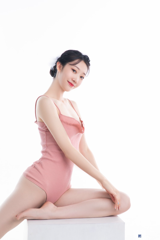 [GALLI嘉丽]舞蹈生日记 008 – 鱼子[40P／117MB]