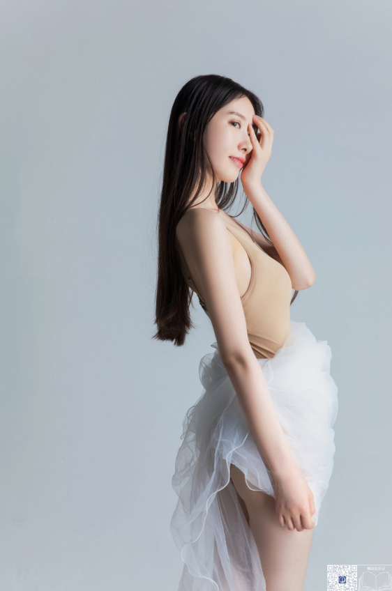 [GALLI嘉丽]舞蹈生日记 017 – 黛西[32P／255MB]