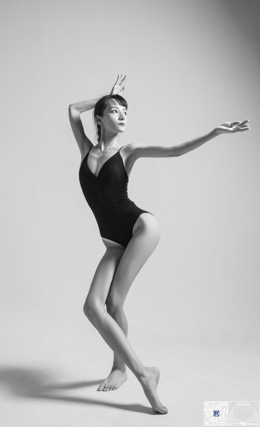 [GALLI嘉丽]舞蹈生日记 023 – 高洋[29P／17.5MB]