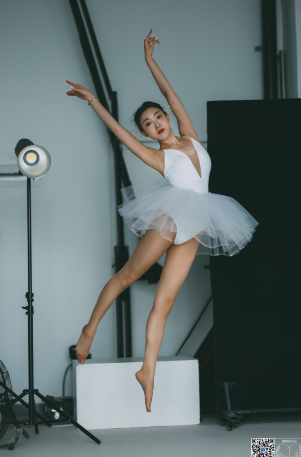 [GALLI嘉丽]舞蹈生日记 047 – 金星[55P／381MB]