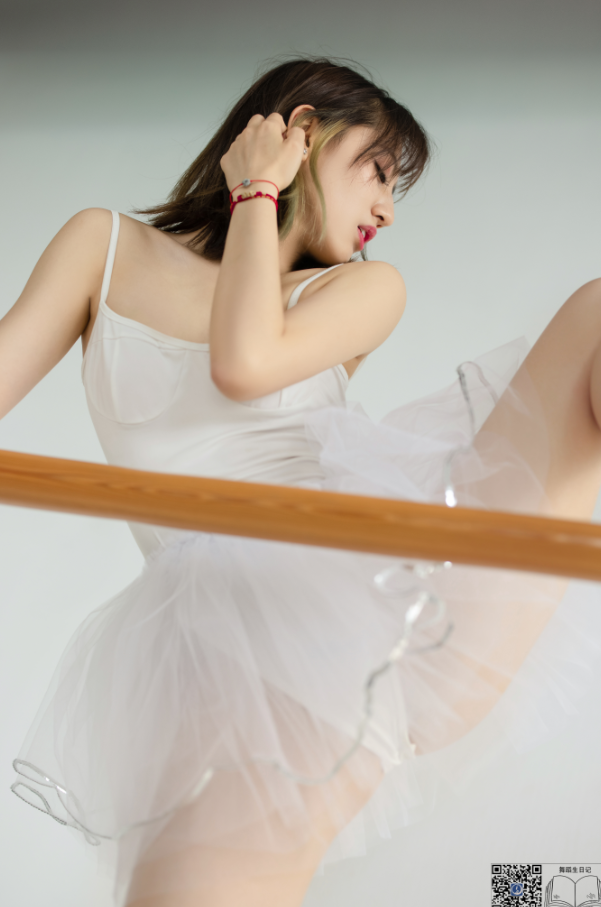 [GALLI嘉丽]舞蹈生日记 060 – 欣美[53P／354MB]