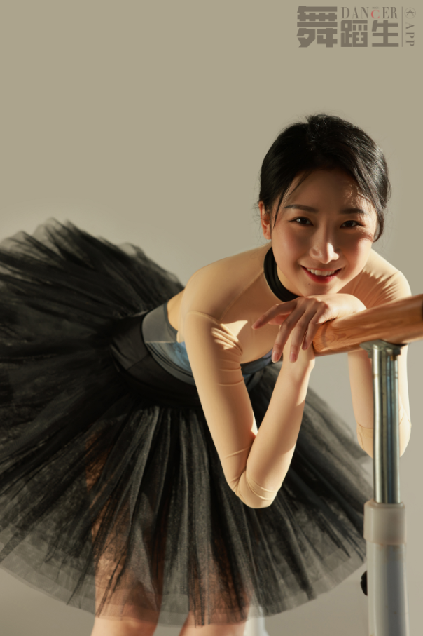 [GALLI嘉丽]舞蹈生日记 090 – 纯洁与魅惑 薛惠[42P／306MB]