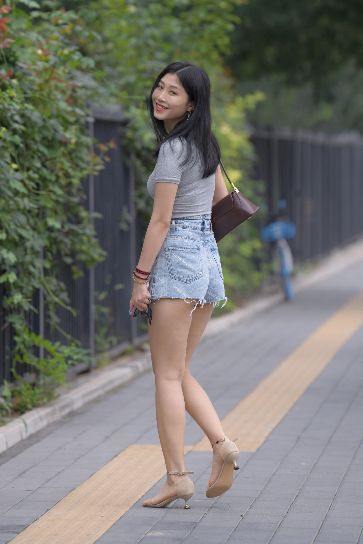 【免费】171-魔镜街拍 一只麋鹿摄影-牛仔短233P裙美女