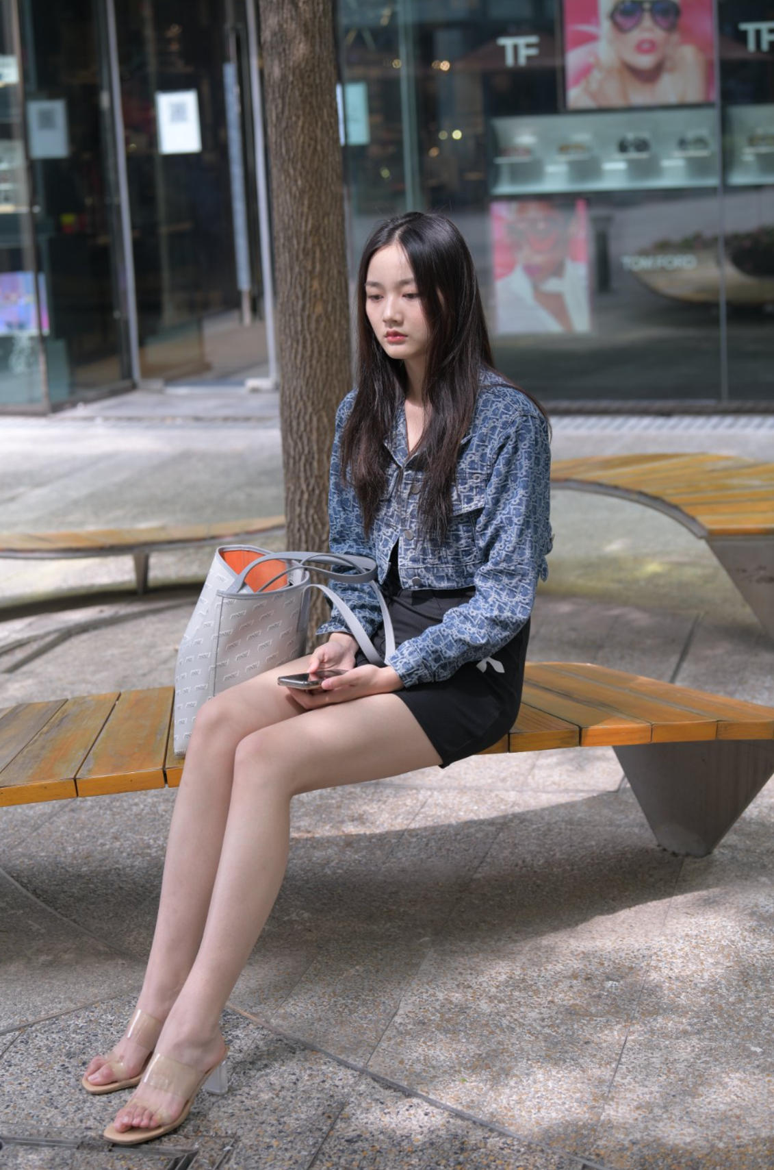 高冷黑色包臀裙美女417P2V 17.93G